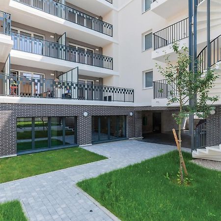 Ovelia Poissy - Les Romantiques Екстер'єр фото